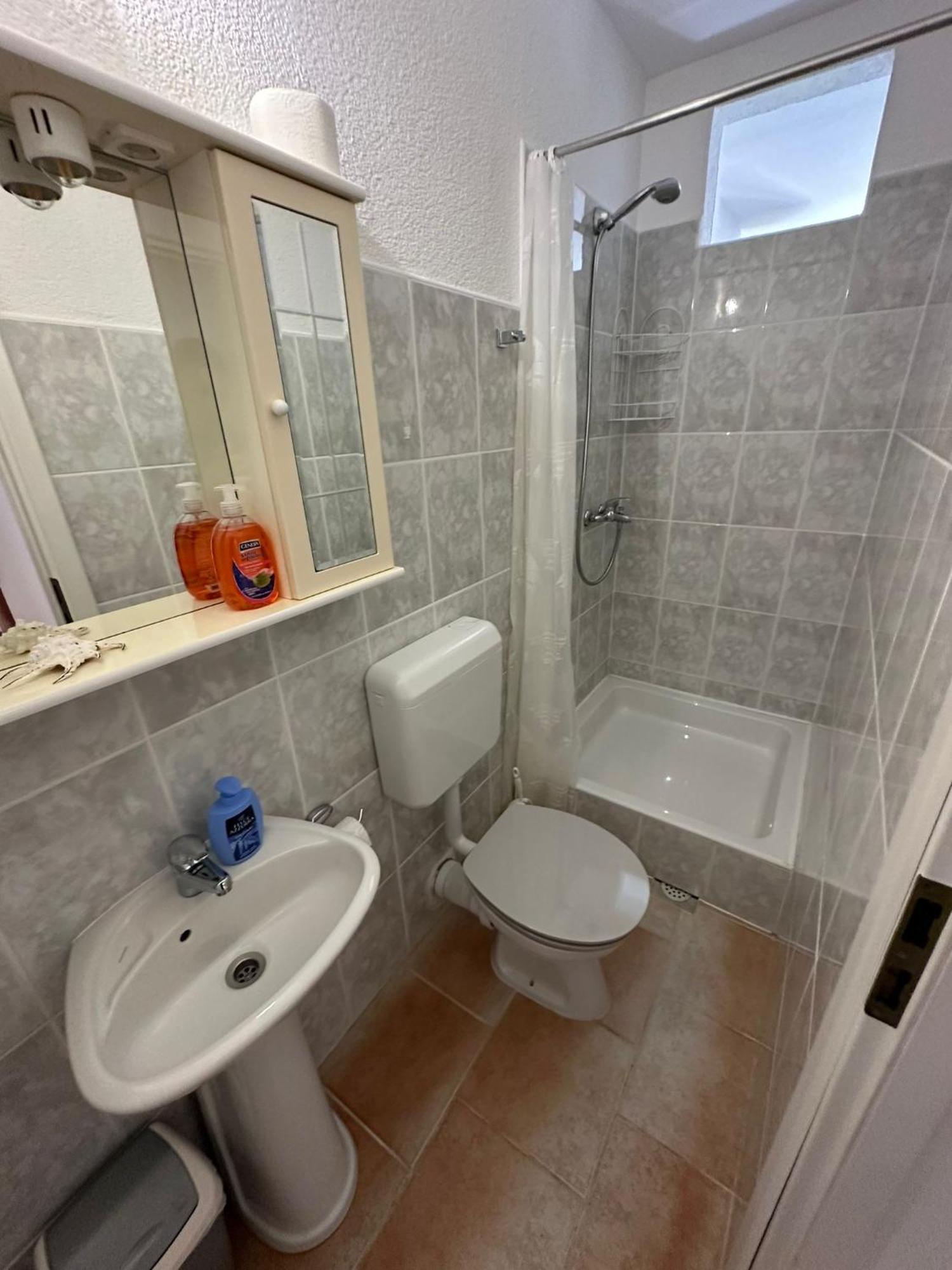 Apartaments Remi Starigrad Paklenica Exterior foto